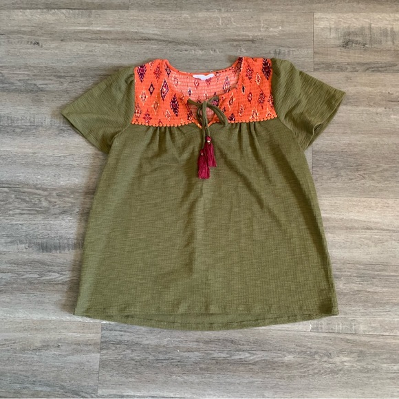 EUC THML size Medium Smocked Yoke Knit Top 031424 - Picture 3 of 8